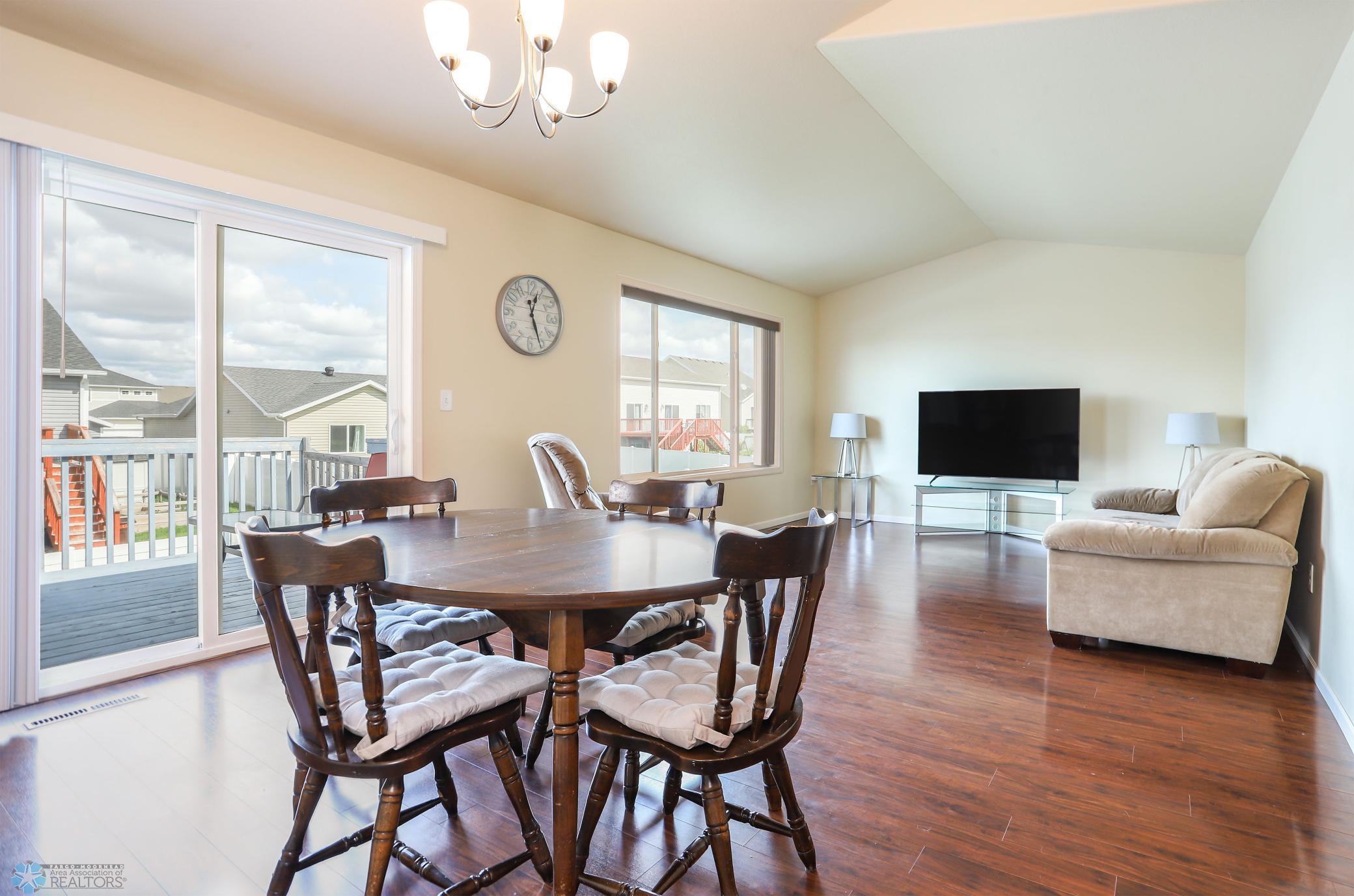 Fargo, North Dakota 58104, United States, 4 Bedrooms Bedrooms, ,2 BathroomsBathrooms,Residential,Active,206052