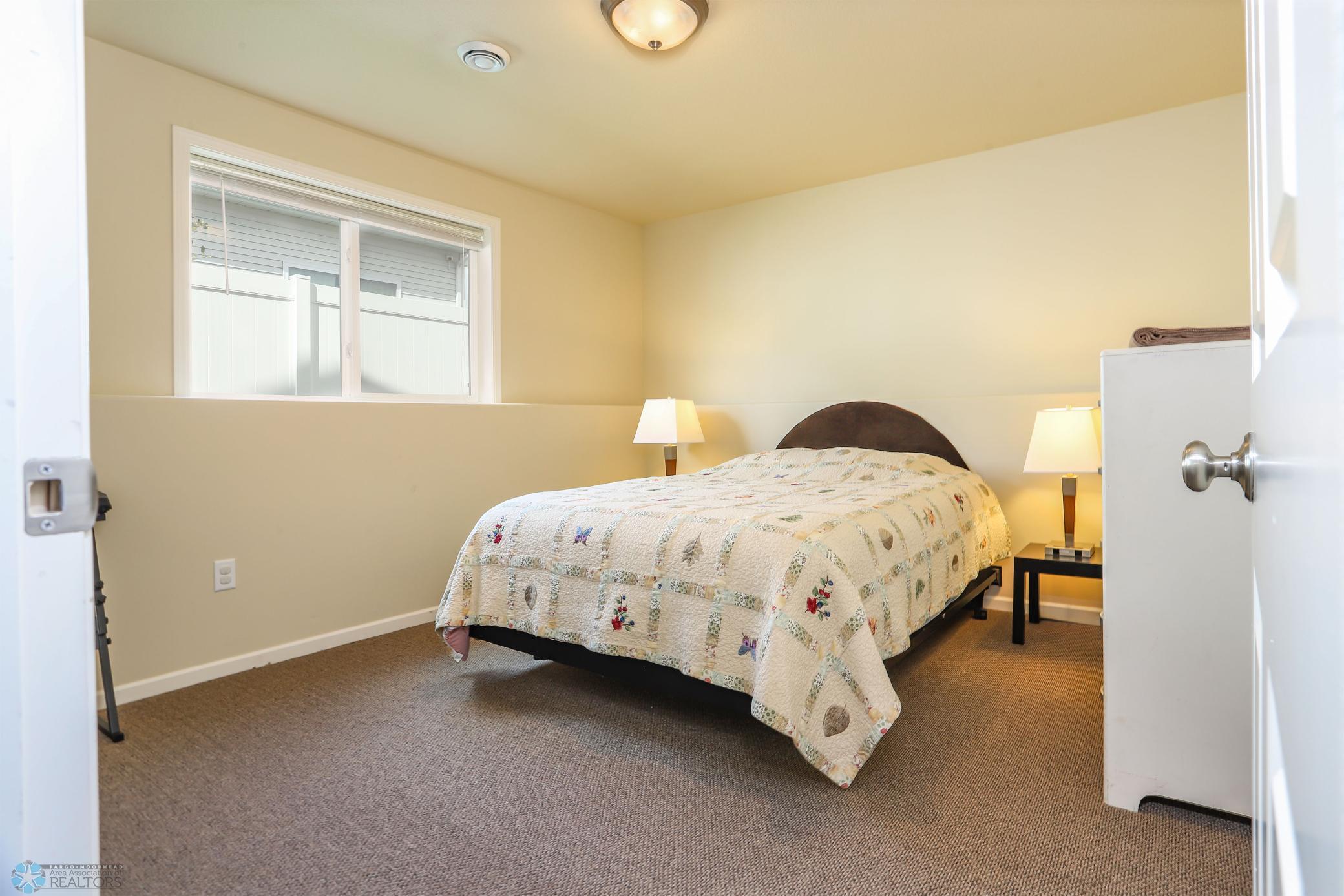 Fargo, North Dakota 58104, United States, 4 Bedrooms Bedrooms, ,2 BathroomsBathrooms,Residential,Active,206052