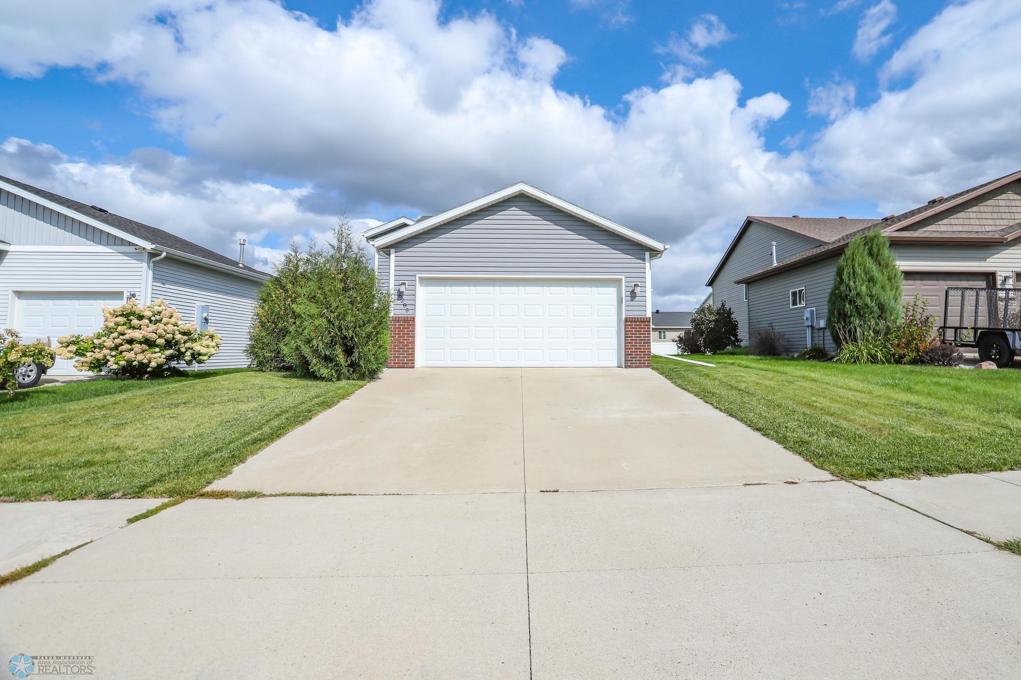 Fargo, North Dakota 58104, United States, 4 Bedrooms Bedrooms, ,2 BathroomsBathrooms,Residential,Active,206052