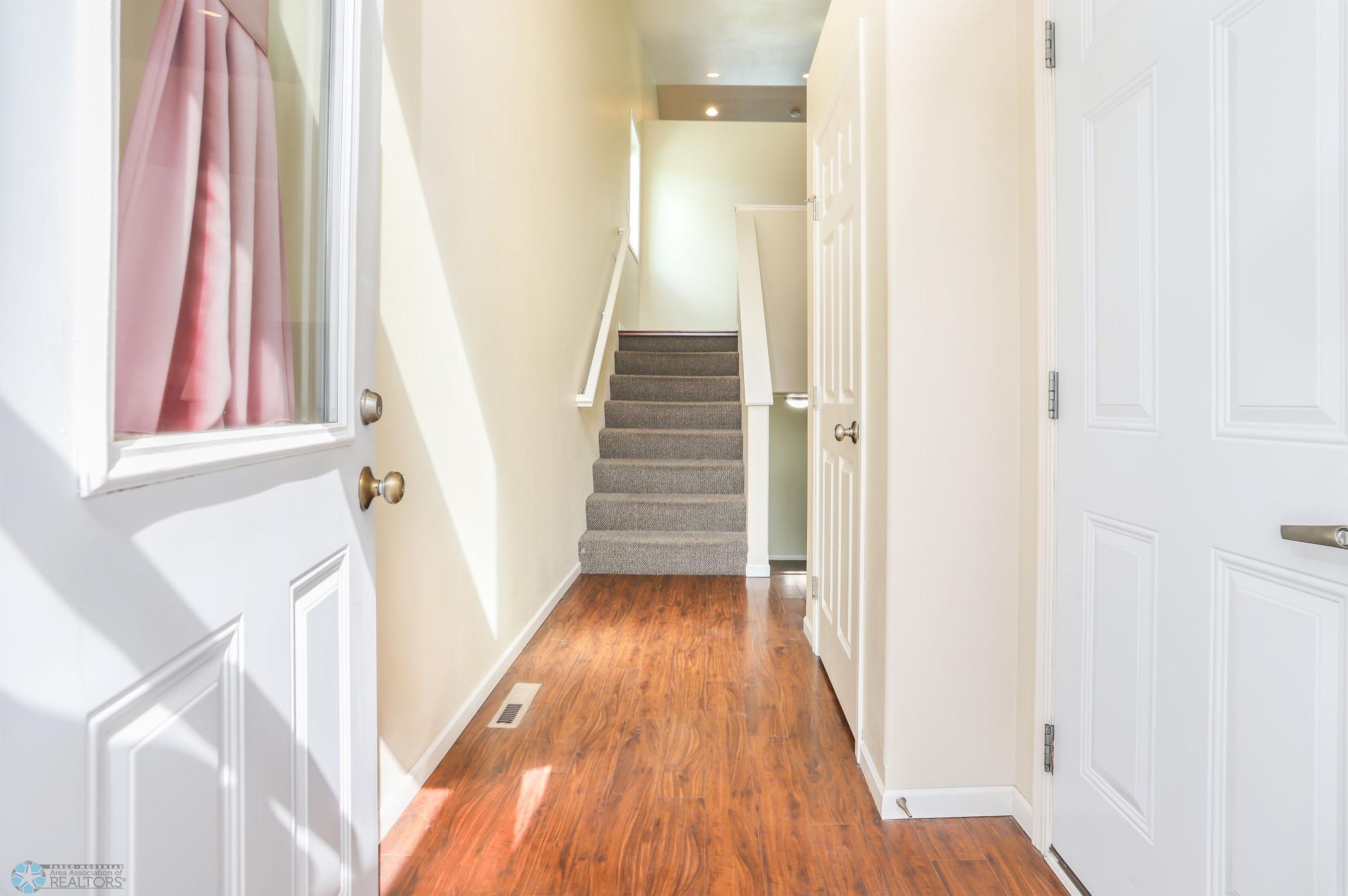 Fargo, North Dakota 58104, United States, 4 Bedrooms Bedrooms, ,2 BathroomsBathrooms,Residential,Active,206052