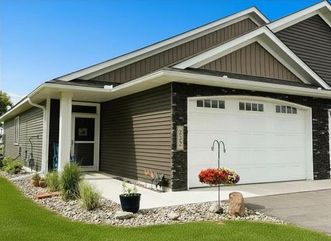 Townhouse For Sale - 232 11th Avenue<br/> Princeton, MN 55371