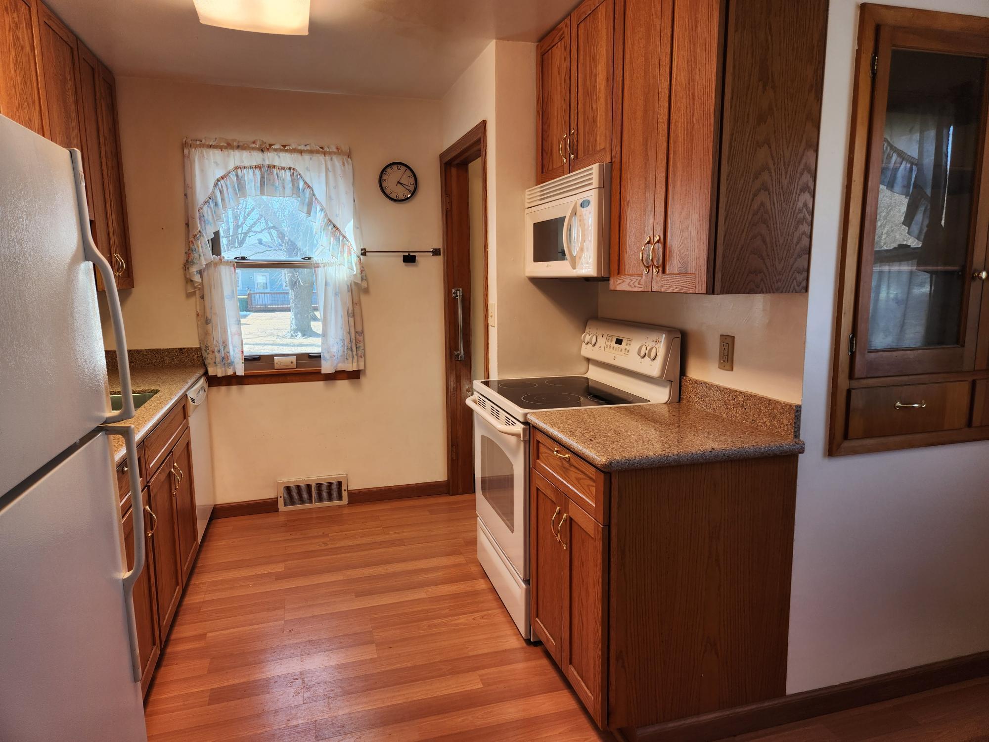 1412 Manor Avenue, Albert Lea, Minnesota image 9