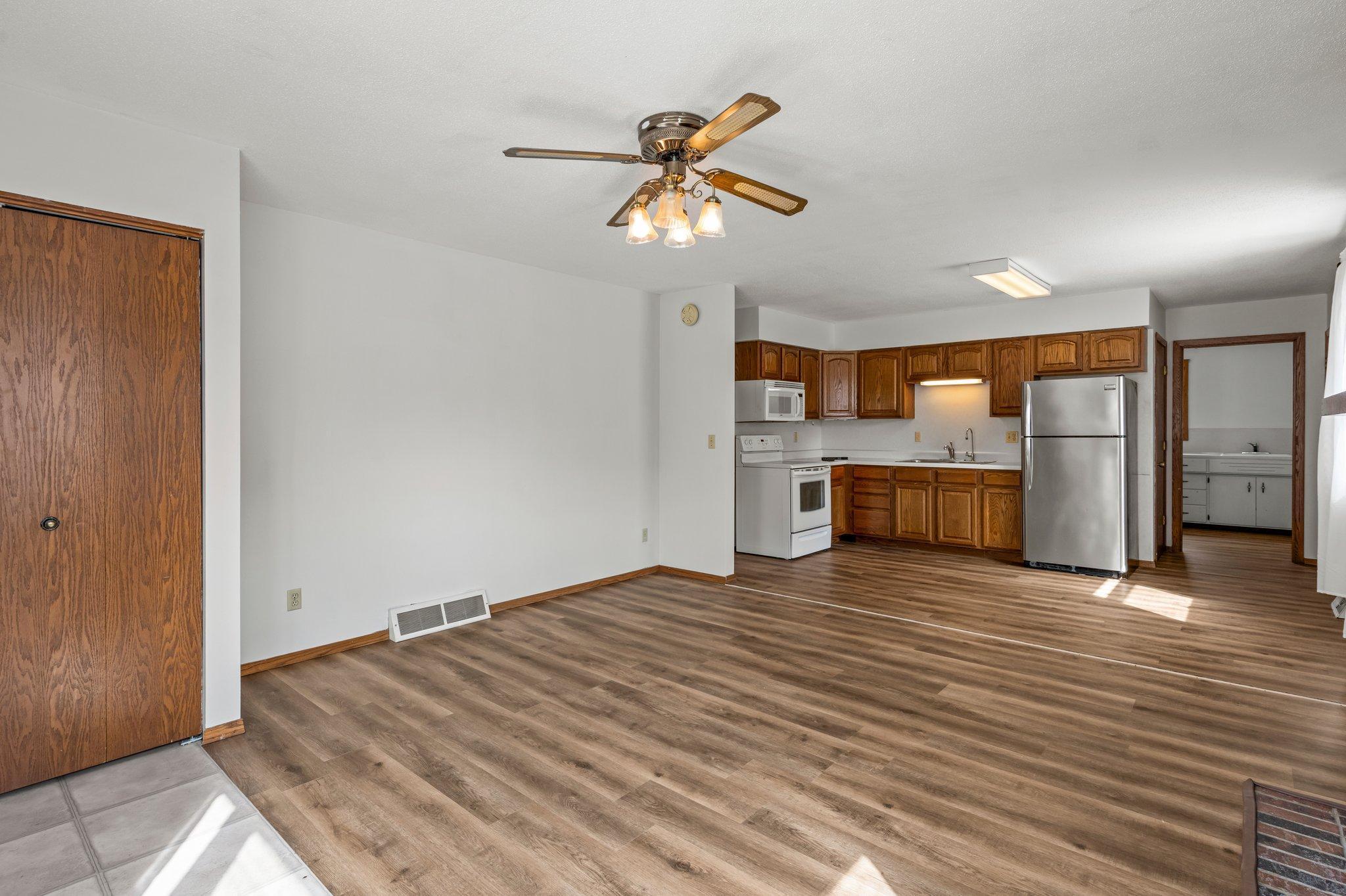 222 N 2nd Avenue, Truman, Minnesota image 7
