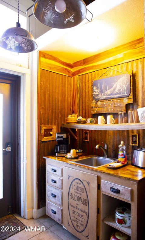 Tiny photo for 601 N Berry Avenue, Winslow, AZ 86047 (MLS # 250637)