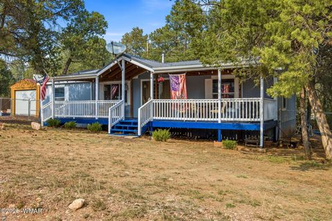 Photo of 2190 Wildlife Trail, Overgaard, AZ 85933 (MLS # 258304)