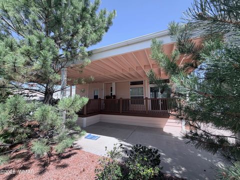 Photo of 1866 Fairway Run, Show Low, AZ 85901 (MLS # 260392)