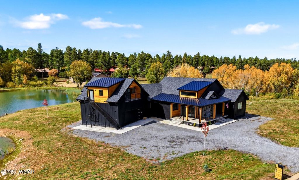 Photo for 1620 S Torreon Lakes Drive, Show Low, AZ 85901 (MLS # 258475)