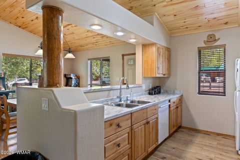 Tiny photo for 2334 S Buffalo Loop, Overgaard, AZ 85933 (MLS # 262575)