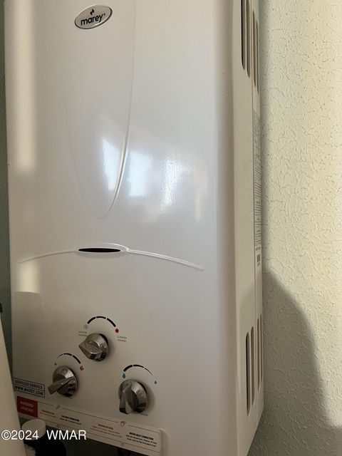 Tiny photo for 105 County Road, Concho, AZ 85924 (MLS # 251400)