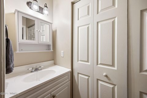 Tiny photo for 3390 Apache Drive, Overgaard, AZ 85933 (MLS # 258318)