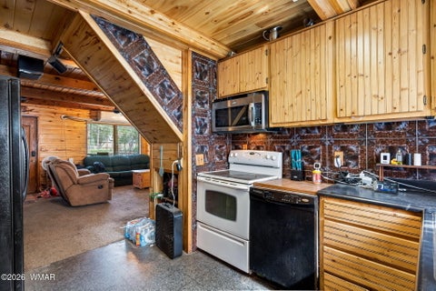 Tiny photo for 2861 Angel Trail, Overgaard, AZ 85933 (MLS # 262027)