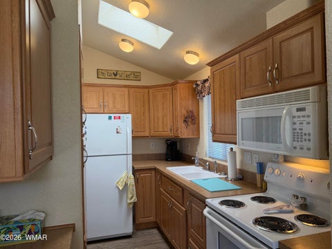 Tiny photo for 1937 Lynx Drive #Lot 24, Show Low, AZ 85901 (MLS # 261137)