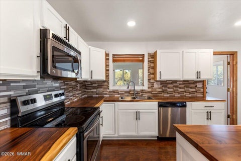 Tiny photo for 6 County Road 3166, Vernon, AZ 85940 (MLS # 262821)