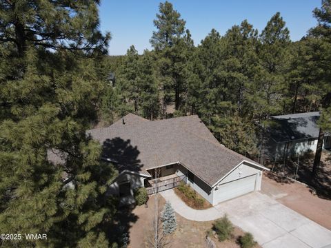 Photo of 1420 N 41St Drive, Show Low, AZ 85901 (MLS # 260006)