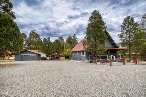 Photo of 1912 Little Doe Trail, Overgaard, AZ 85933 (MLS # 263404)