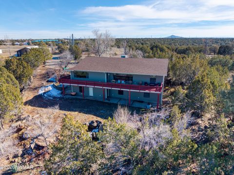 Tiny photo for 380 N 18Th Place, Show Low, AZ 85901 (MLS # 259338)