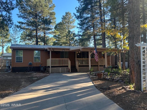 Photo of 2189 W Whipple Street, Show Low, AZ 85901 (MLS # 263358)