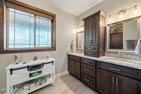 Tiny photo for 2101 S Trillium Lane, Show Low, AZ 85901 (MLS # 261132)