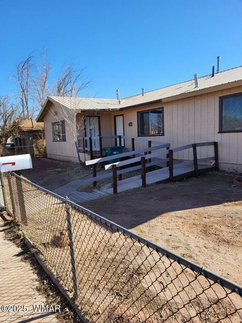 Photo of 1421 Central Street, Winslow, AZ 86047 (MLS # 254450)