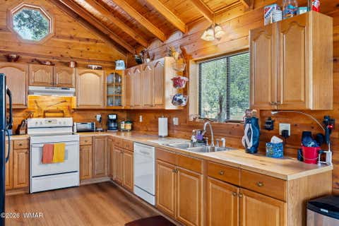 Tiny photo for 2333 Dovetail Trail, Overgaard, AZ 85933 (MLS # 262295)