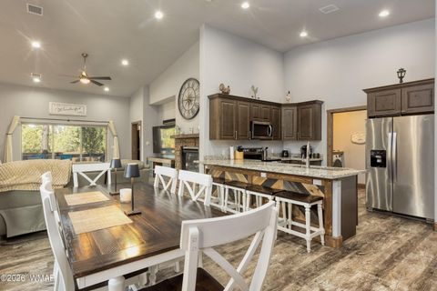 Photo of 2940 W Villa Loop, Show Low, AZ 85901 (MLS # 260038)