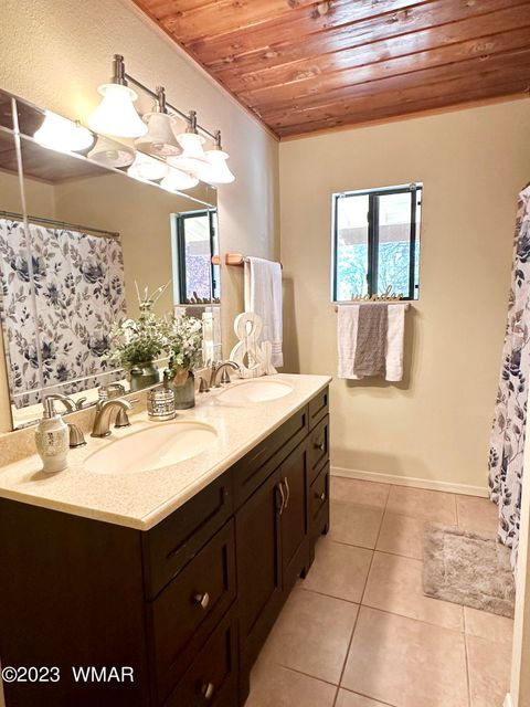 Tiny photo for 1080 W Apache Lane, Lakeside, AZ 85929 (MLS # 258357)