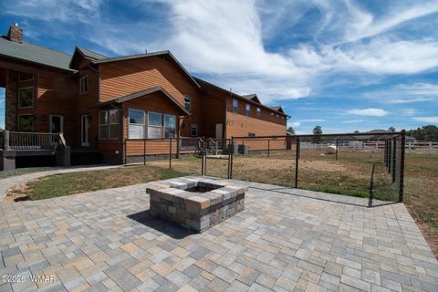 Photo of 816 Fern Way, Show Low, AZ 85901 (MLS # 259070)