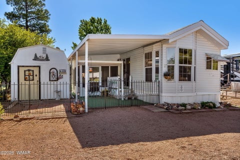 Tiny photo for 2725 Whiskey Road, Overgaard, AZ 85933 (MLS # 263499)