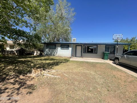 Photo of 113 Encanto Drive, Holbrook, AZ 86025 (MLS # 255891)