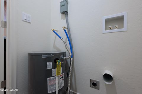 Tiny photo for 901 W Airport Unit 1 Loop, Taylor, AZ 85939 (MLS # 258935)