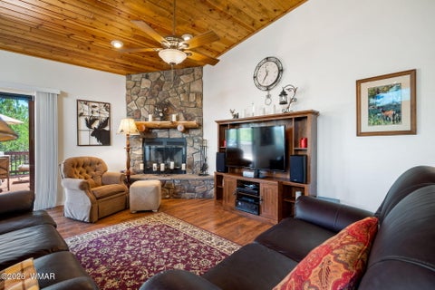 Tiny photo for 2242 Grizzly Drive, Overgaard, AZ 85933 (MLS # 262486)