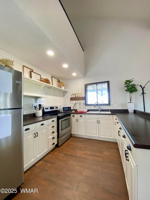 Tiny photo for 6292 Apache Trail, Show Low, AZ 85901 (MLS # 259323)