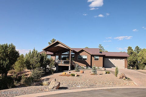 Photo of 860 W Snow Creek Trail, Show Low, AZ 85901 (MLS # 262897)