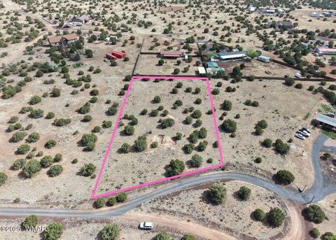 Tiny photo for 8519 Lyzniack Place, Show Low, AZ 85901 (MLS # 258371)