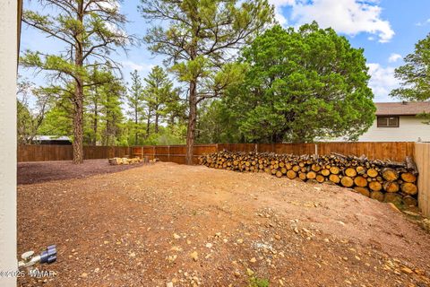 Tiny photo for 201 N Canyon Loop, Show Low, AZ 85901 (MLS # 258327)