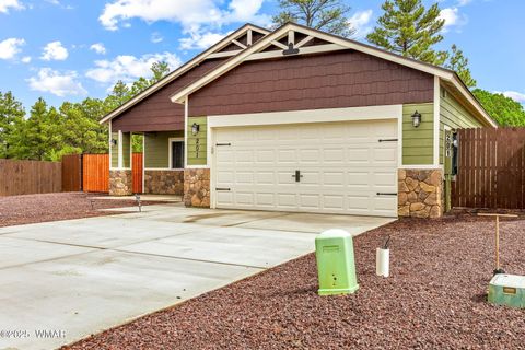 Tiny photo for 201 N Canyon Loop, Show Low, AZ 85901 (MLS # 258327)