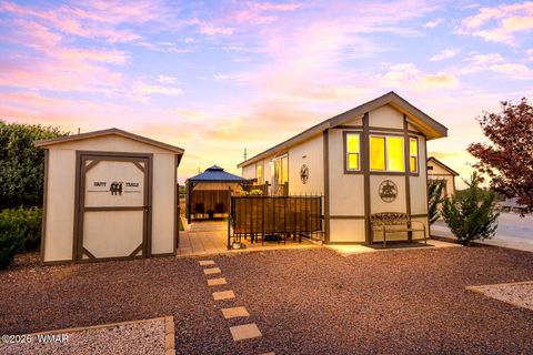 Photo of 1812 Juniper Ridge Drive, Show Low, AZ 85901 (MLS # 260434)