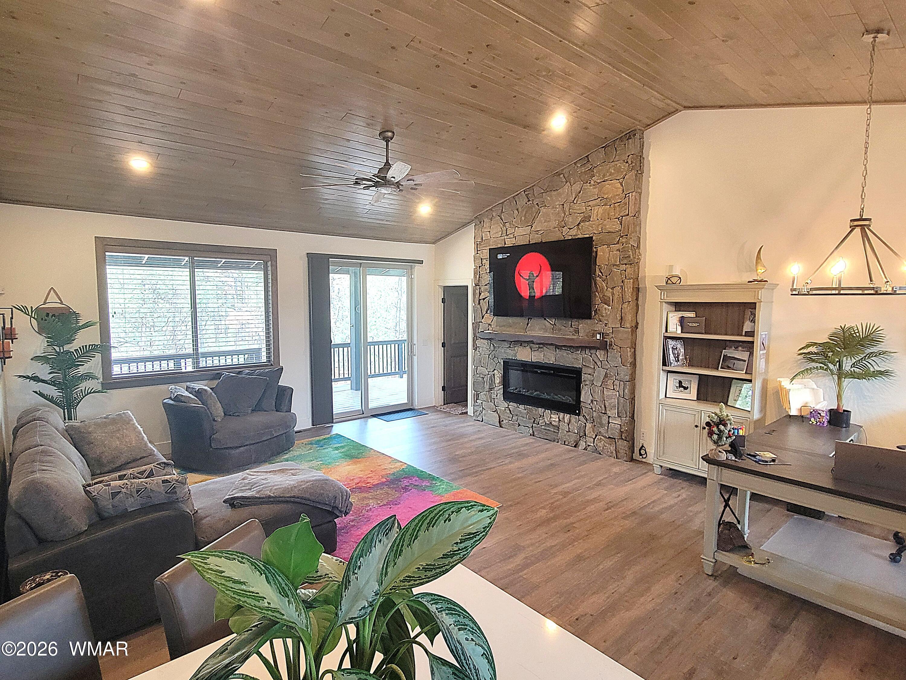 2150 N Bison Pass Court