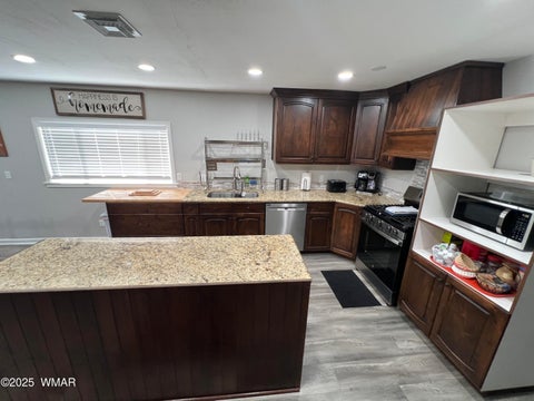 Tiny photo for 201 S 6th Place, Show Low, AZ 85901 (MLS # 263594)