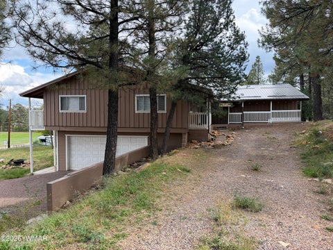 Tiny photo for 201 S 6th Place, Show Low, AZ 85901 (MLS # 263594)