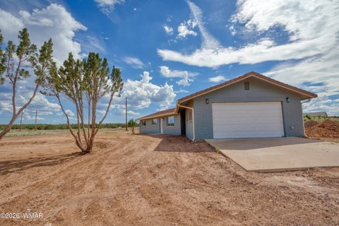 Photo of 1930 Beloud Place, Show Low, AZ 85901 (MLS # 262430)