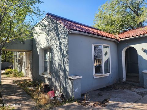 Photo of 240 S 1st, Saint Johns, AZ 85936 (MLS # 253423)