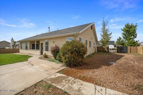 Tiny photo for 1730 N Medina Loop, Show Low, AZ 85901 (MLS # 262770)