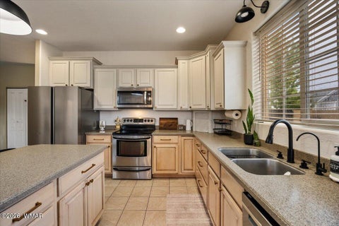 Tiny photo for 1730 N Medina Loop, Show Low, AZ 85901 (MLS # 262770)