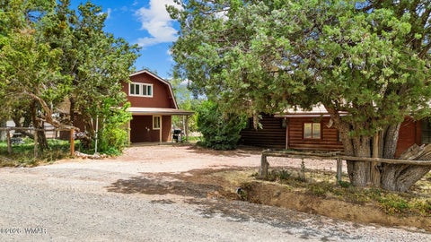 Photo of 2961 Deer Trail, Overgaard, AZ 85933 (MLS # 262417)