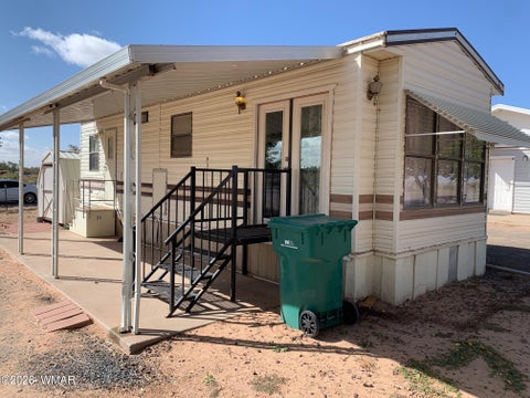 Tiny photo for 304 Cedar Avenue, Holbrook, AZ 86025 (MLS # 263199)