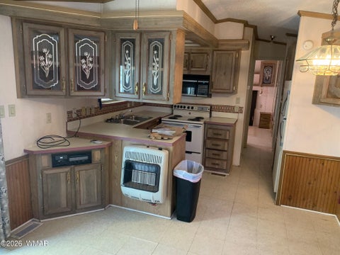 Tiny photo for 304 Cedar Avenue, Holbrook, AZ 86025 (MLS # 263199)