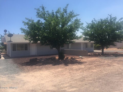 Photo of 304 Cedar Avenue, Holbrook, AZ 86025 (MLS # 263199)