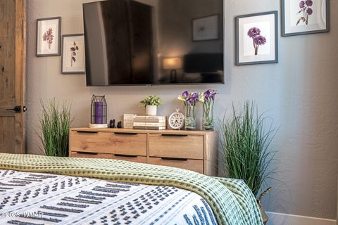 Tiny photo for 610 S Mountain Pines Avenue, Show Low, AZ 85901 (MLS # 260650)