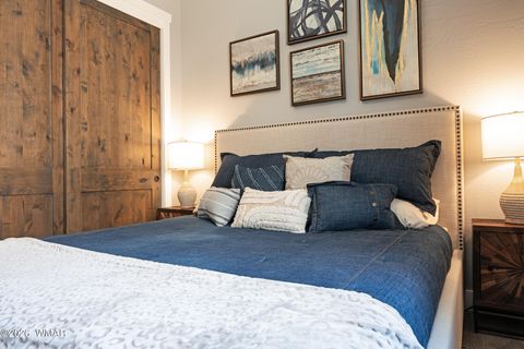 Tiny photo for 610 S Mountain Pines Avenue, Show Low, AZ 85901 (MLS # 260650)